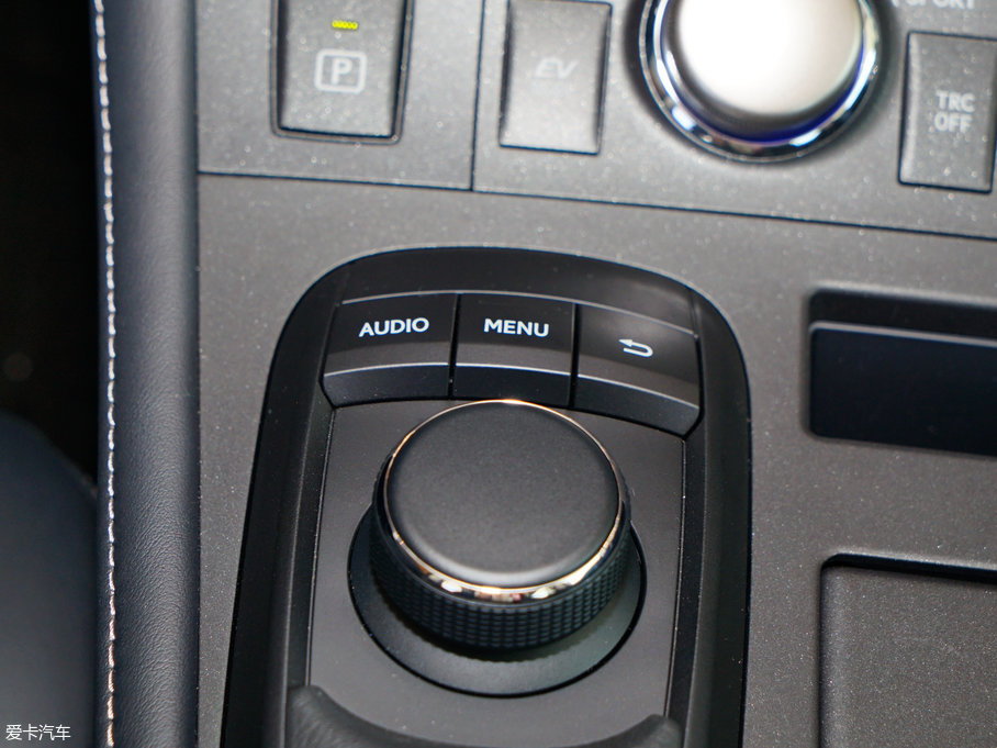 2017׿_˹CT 200h m ɫ