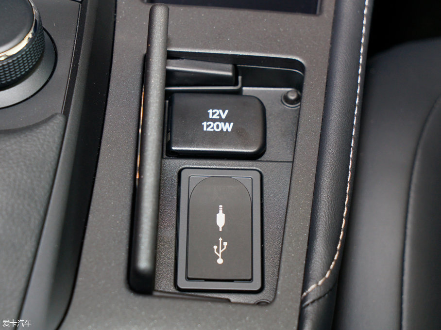 2017׿_˹CT 200h m ɫ