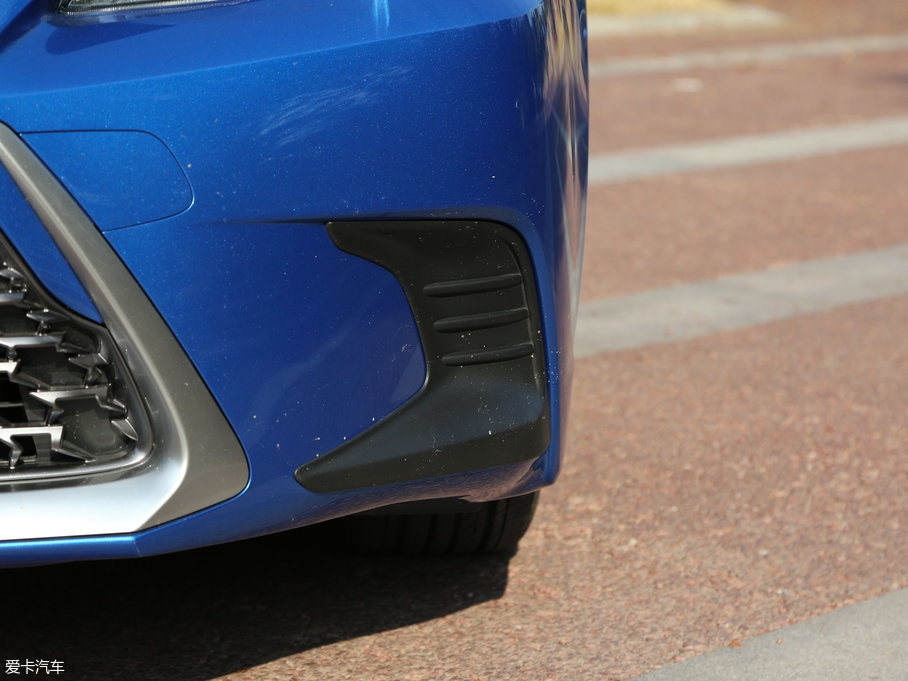 2017׿_˹CT 200h m ɫ