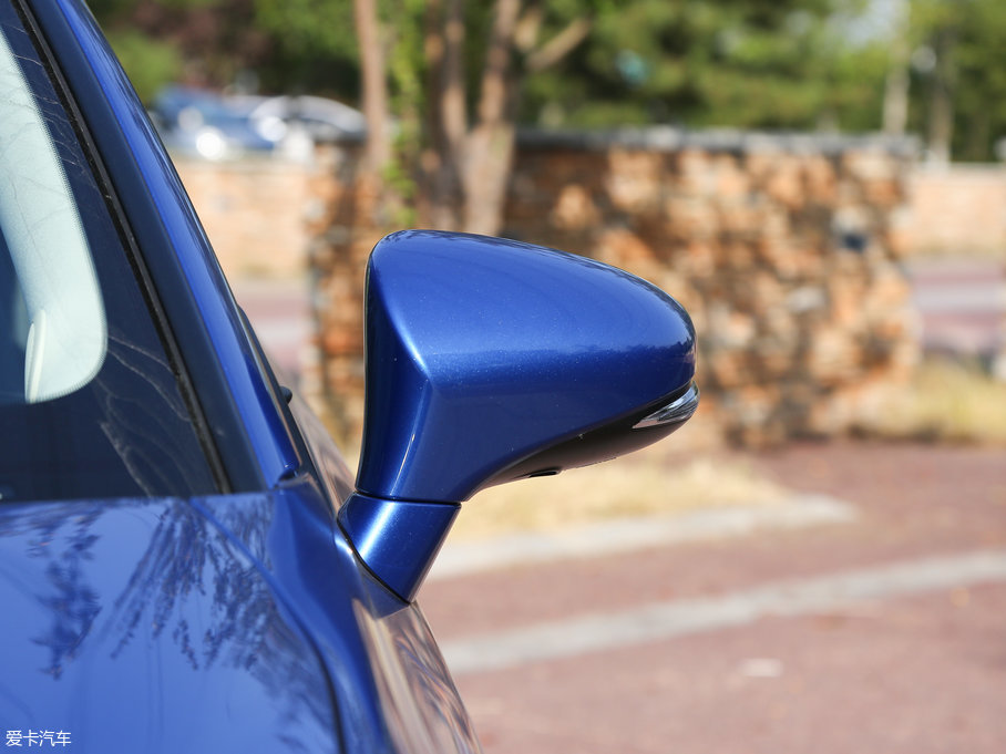 2017׿_˹CT 200h m ɫ