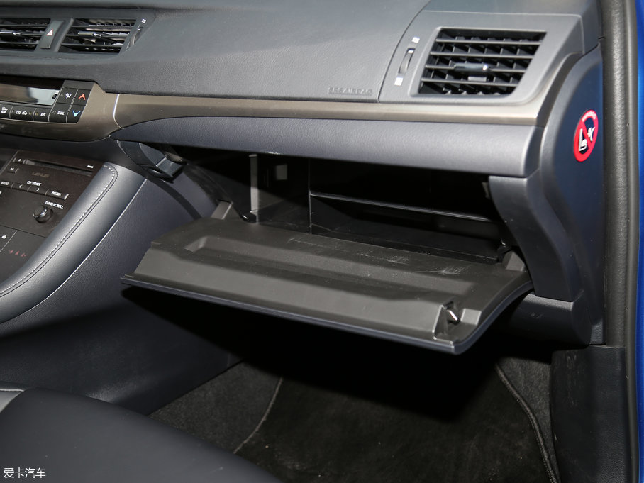 2017׿_˹CT 200h m ɫ