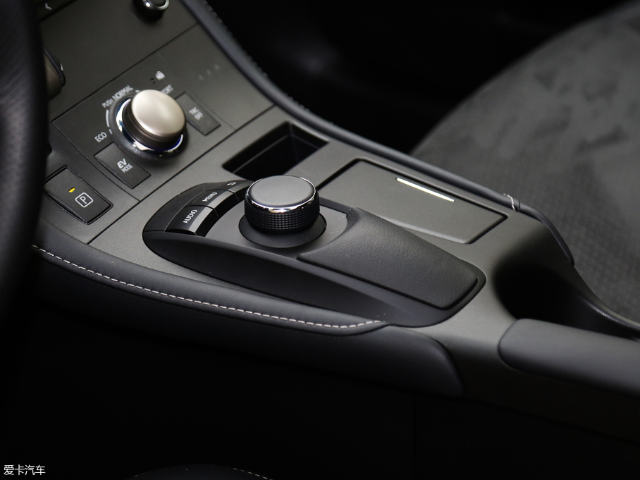 2017׿_˹CT 200h F SPORT pɫ