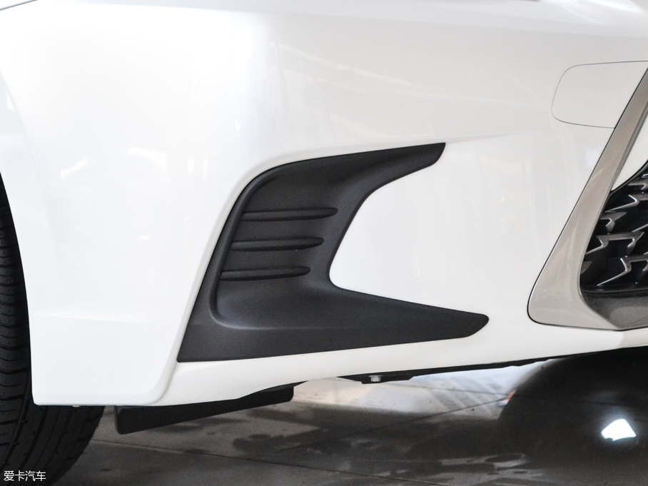 2017׿_˹CT 200h m pɫ