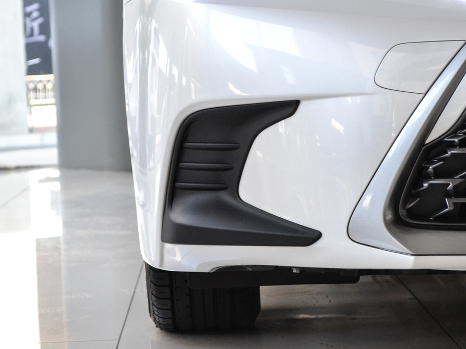 2017׿_˹CT 200h m pɫ