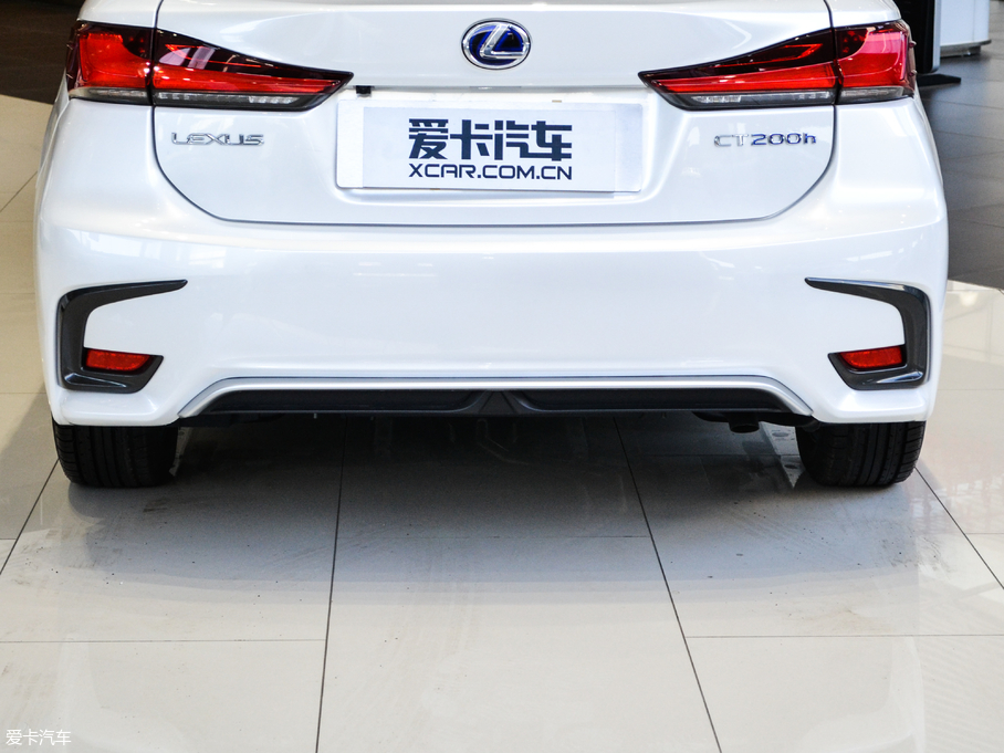 2017׿_˹CT 200h m pɫ