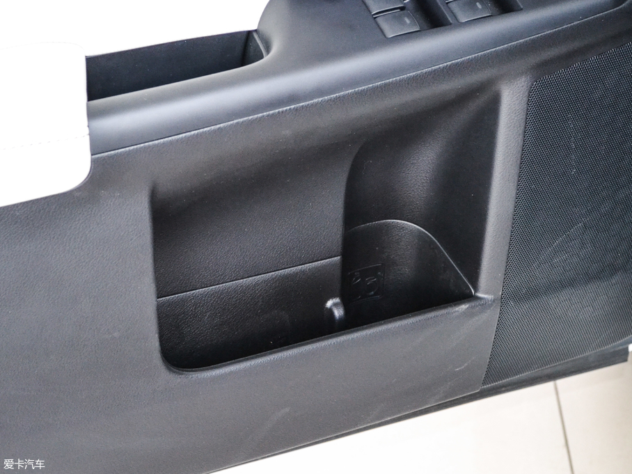 2017׿_˹CT 200h m pɫ