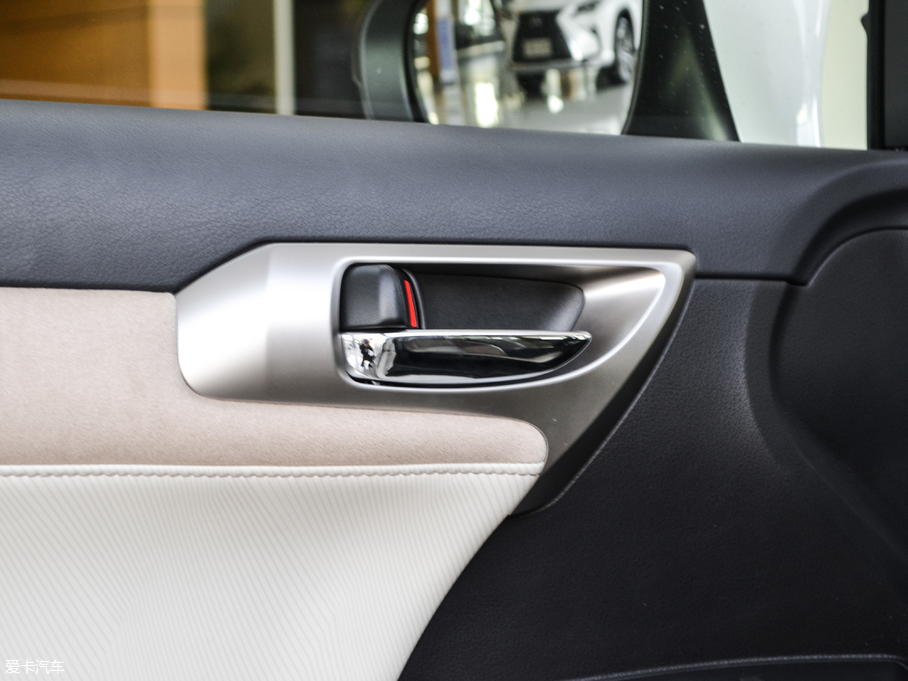 2017׿_˹CT 200h m pɫ