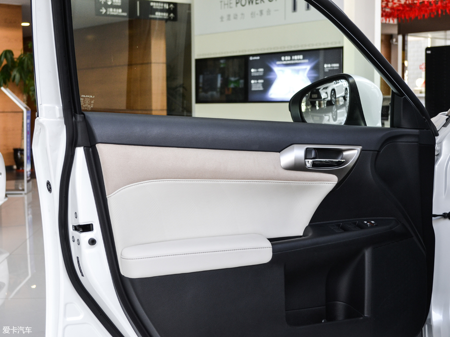 2017׿_˹CT 200h m pɫ