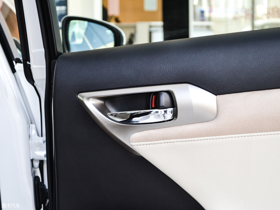 2017׿_˹CT 200h m pɫ