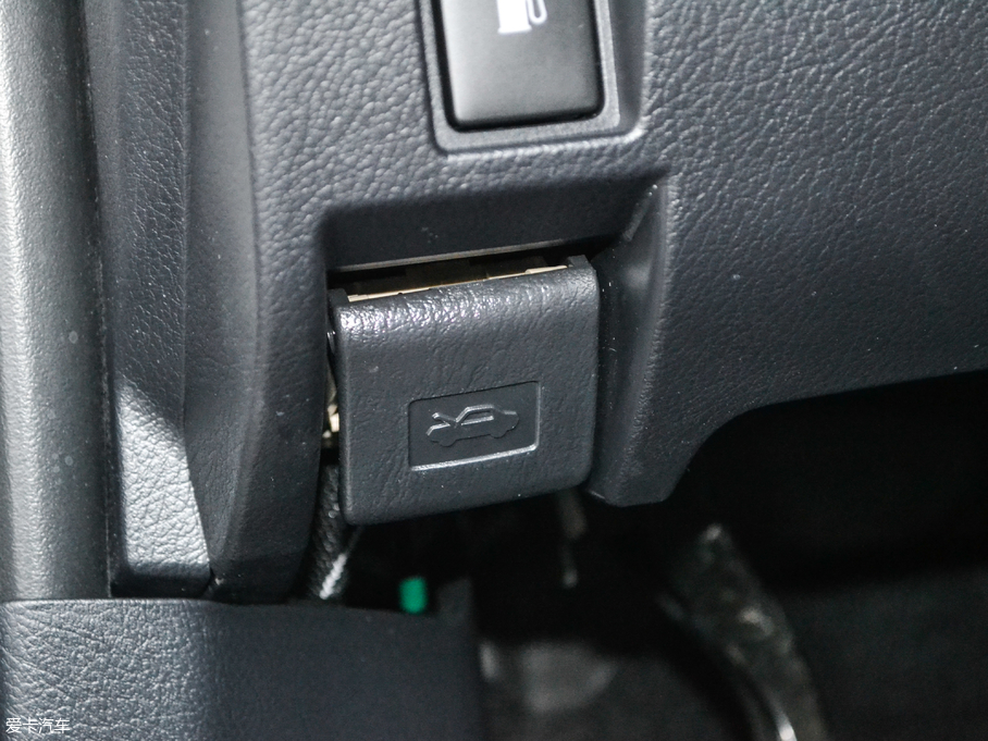 2017׿_˹CT 200h m pɫ