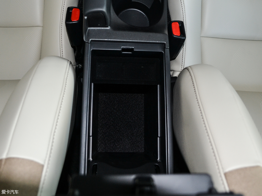 2017׿_˹CT 200h m pɫ