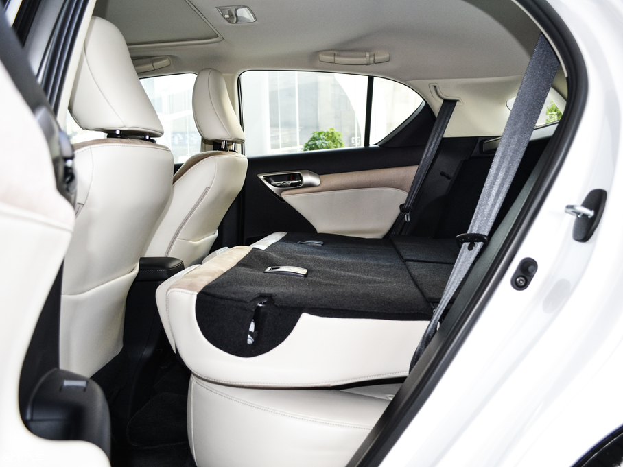 2017׿_˹CT 200h m pɫ