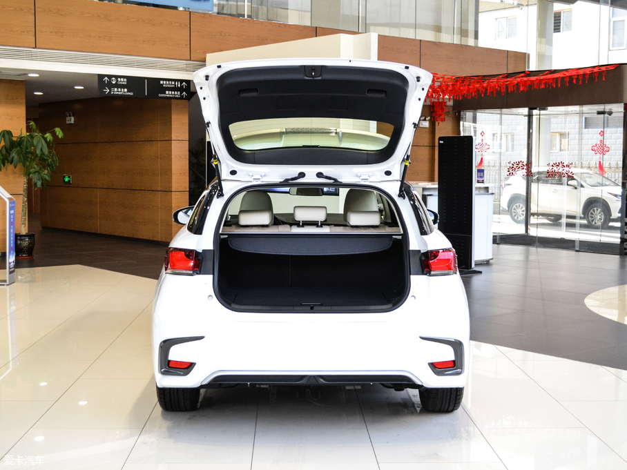 2017׿_˹CT 200h m pɫ