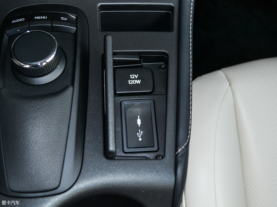 2017׿_˹CT 200h m pɫ