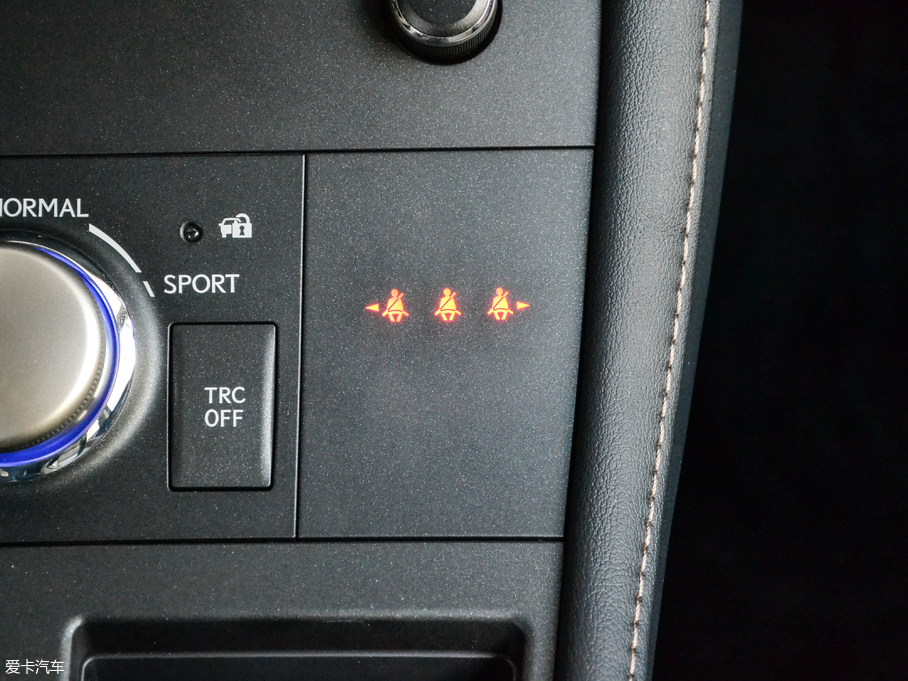 2017׿_˹CT 200h m pɫ