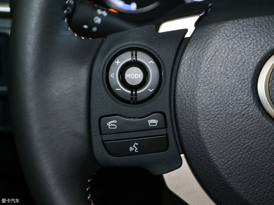 2017׿_˹CT 200h m pɫ