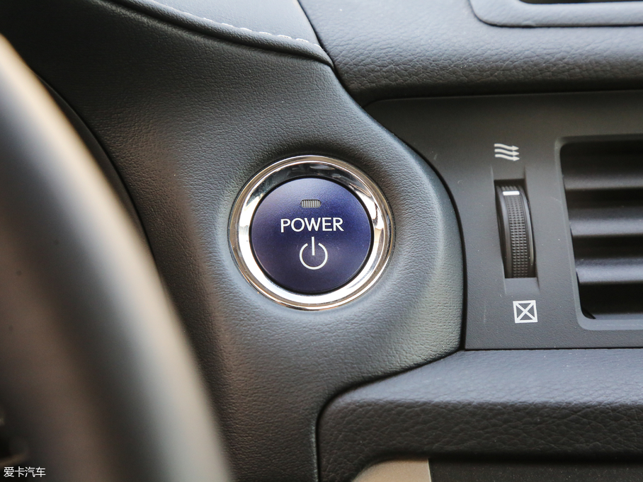 2017׿_˹CT 200h m ɫ