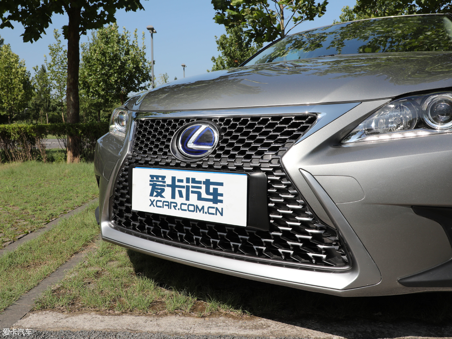 2017׿_˹CT 200h m ɫ