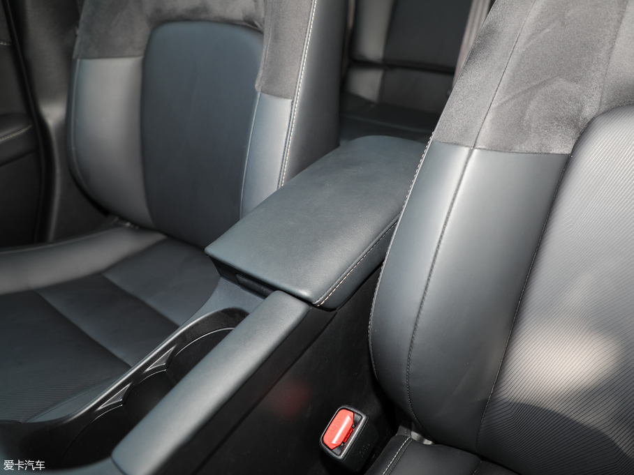 2017׿_˹CT 200h m ɫ