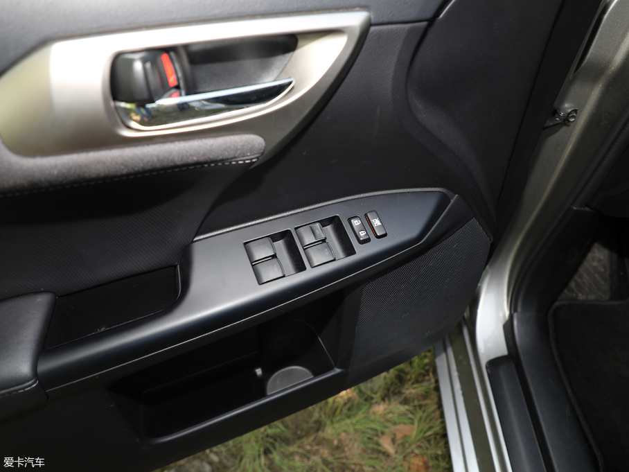 2017׿_˹CT 200h m ɫ