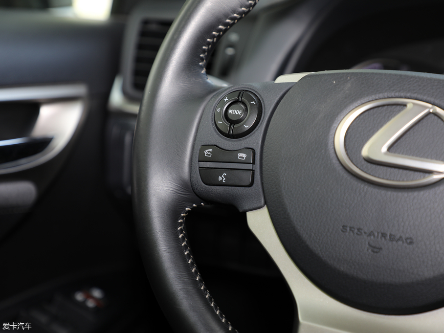 2017׿_˹CT 200h m ɫ