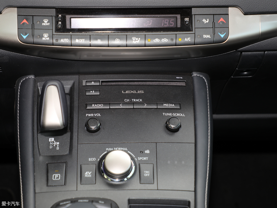 2017׿_˹CT 200h m ɫ