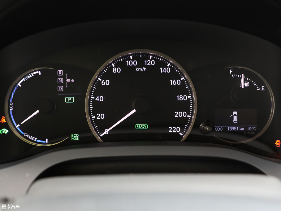 2017׿_˹CT 200h m ɫ