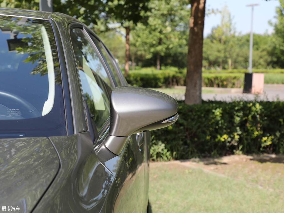 2017׿_˹CT 200h m ɫ