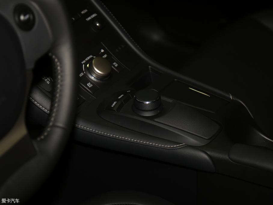 2017׿_˹CT 200h m ɫ