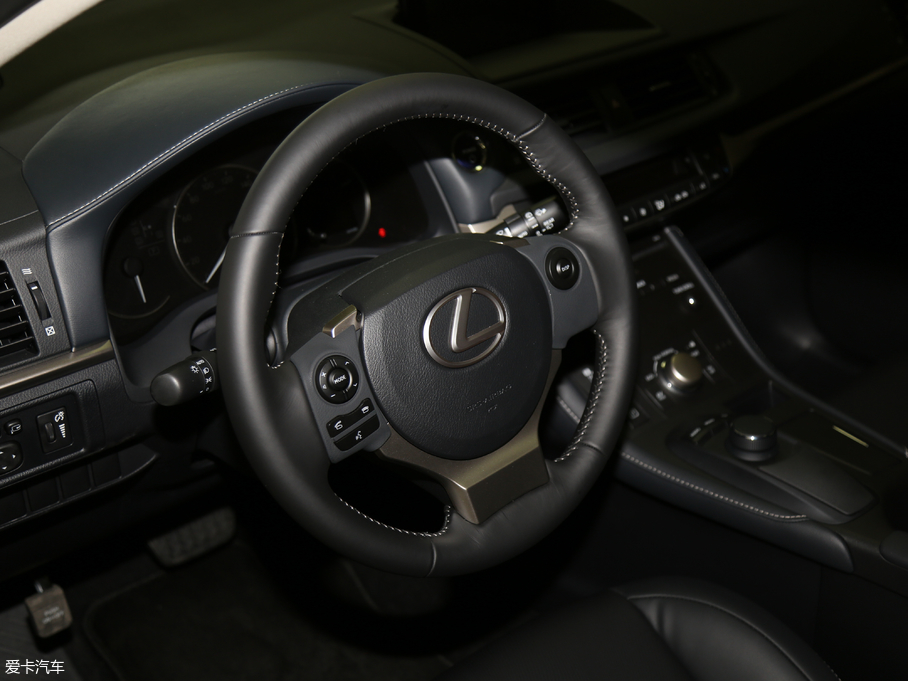 2017׿_˹CT 200h m ɫ