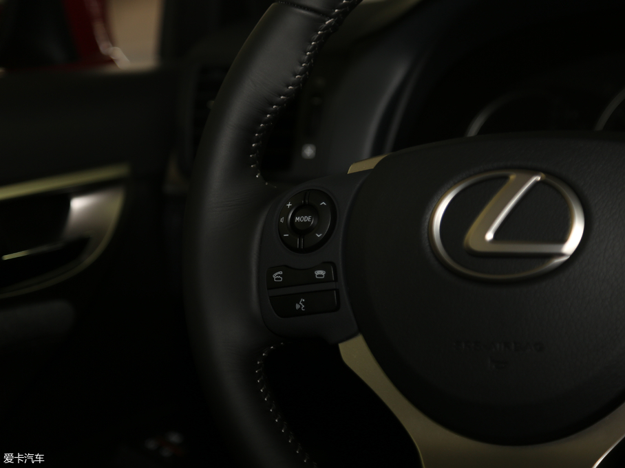 2017׿_˹CT 200h m ɫ