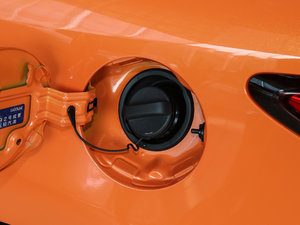 2017200h F SPORT ɫ ^