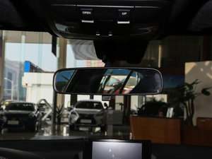 2017200h F SPORT ɫ ܇(ni)ҕR