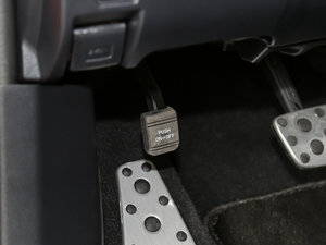 2017200h F SPORT ɫ v܇Ƅ