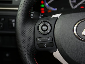 2017200h F SPORT ɫ п؅^