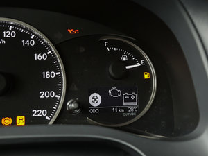 2017200h F SPORT ɫ п؅^