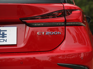 2017200h F SPORT pɫ ^