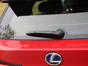 2017200h F SPORT pɫ ^