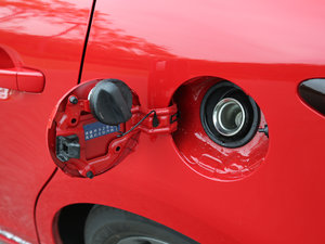 2017200h F SPORT pɫ ^