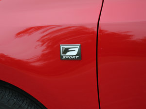 2017200h F SPORT pɫ ^