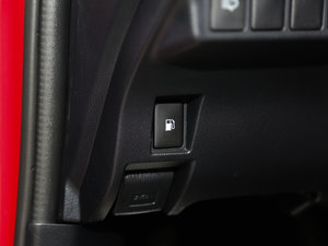 2017200h F SPORT pɫ п؅^