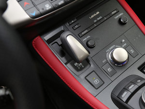 2017200h F SPORT pɫ QU