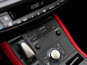 2017200h F SPORT pɫ {