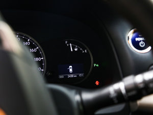 2017200h F SPORT pɫ п؅^