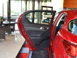 2017200h F SPORT ɫ ܇T