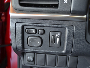 2017200h F SPORT ɫ п؅^