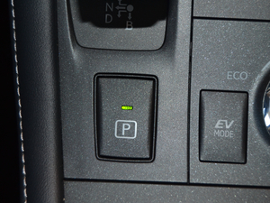 2017200h F SPORT ɫ п؅^