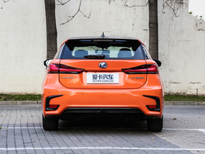 2017200h F SPORT pɫ 	