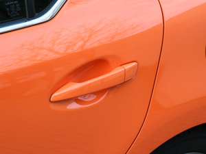 2017200h F SPORT pɫ ^