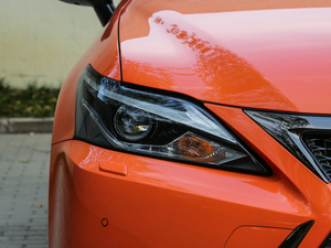 2017200h F SPORT pɫ ^